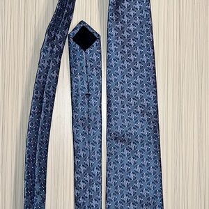 Gucci Blue Silk Geometric Tie